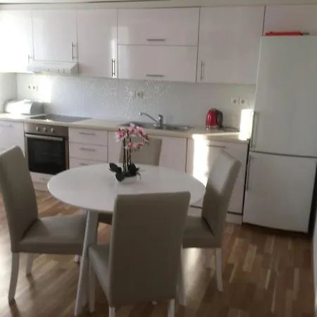 Apartman 3 Bedroom - Marija - Center *