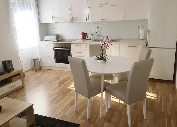 Appartement 3 Bedroom - Marija - Center