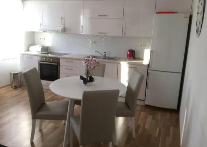 Appartement 3 Bedroom - Marija - Center *